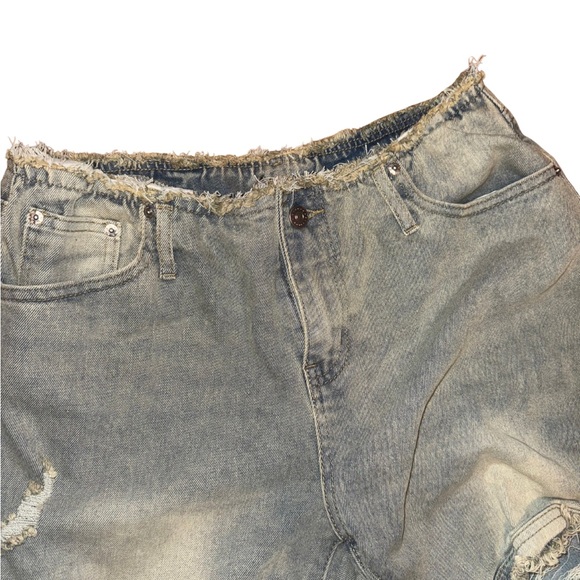 Distressed Wide Leg Jeans in Gray - Picture 3 of 7